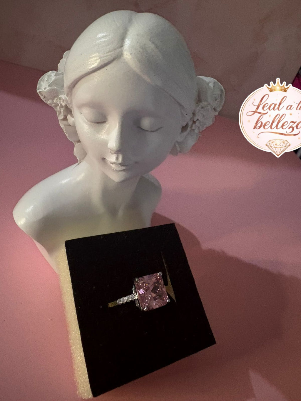 Anillo Rosa con zirconias