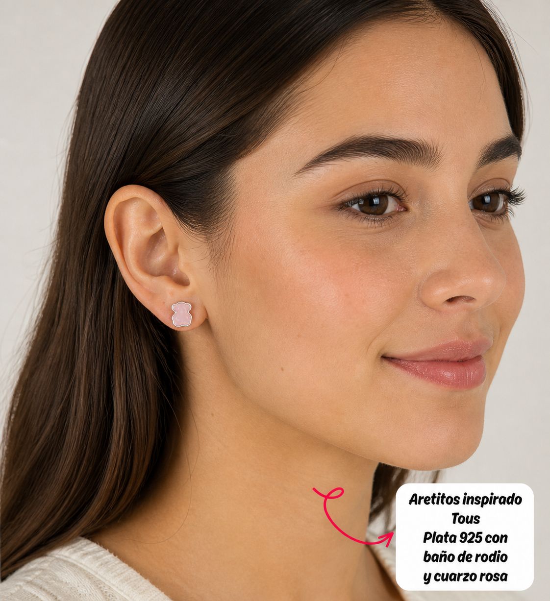 Aretitos inspirado 1.1  oso plata .925 con baño de rodio y cuarzo rosa