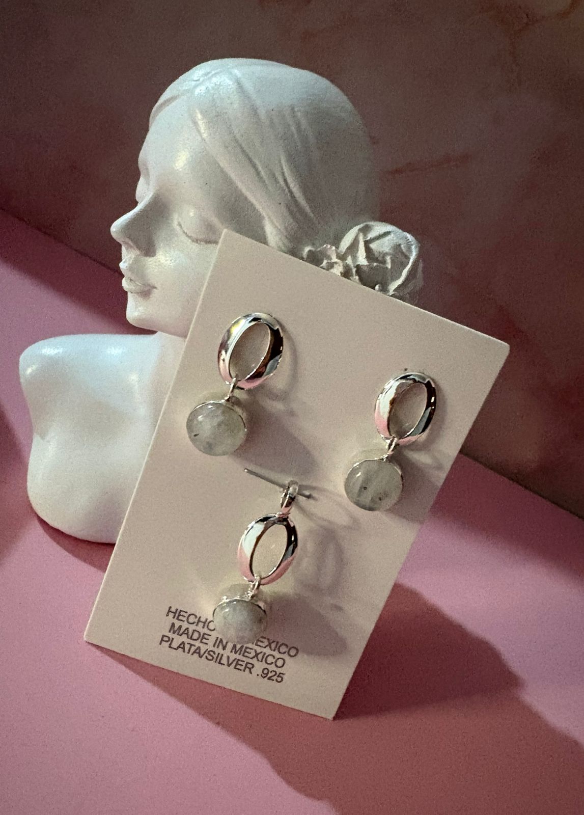 Set de aretes y dije con piedra luna lisa ,  plata bañado en rodio