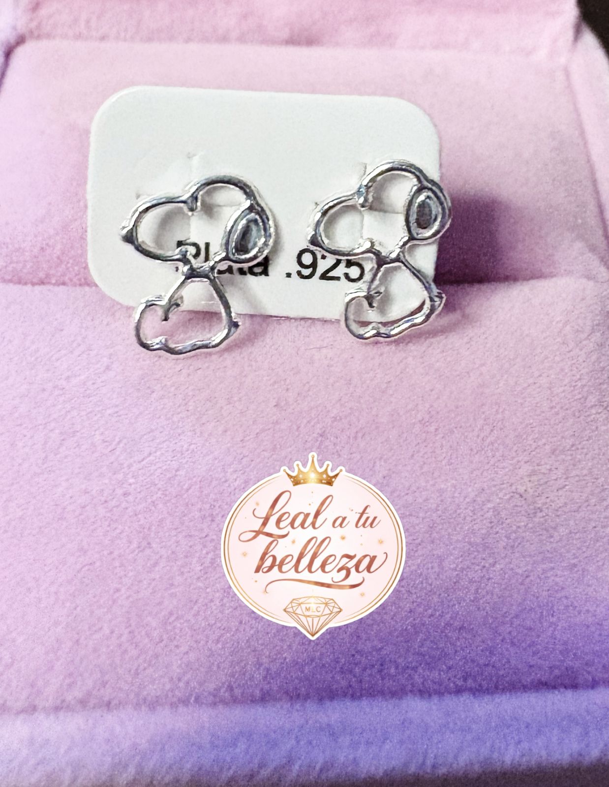 Arete inspirado silueta de Snoopy plata 925